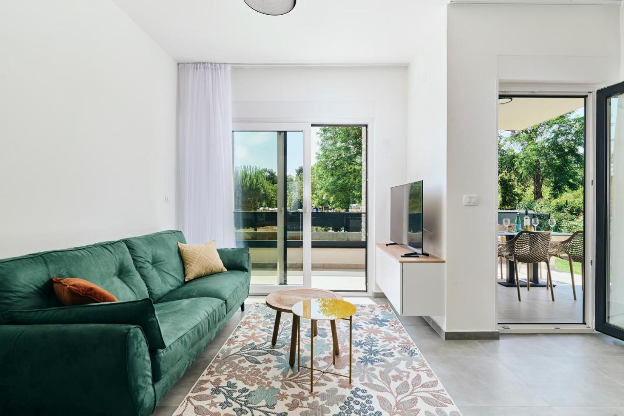 Apartments San Maris 乌马格 外观 照片