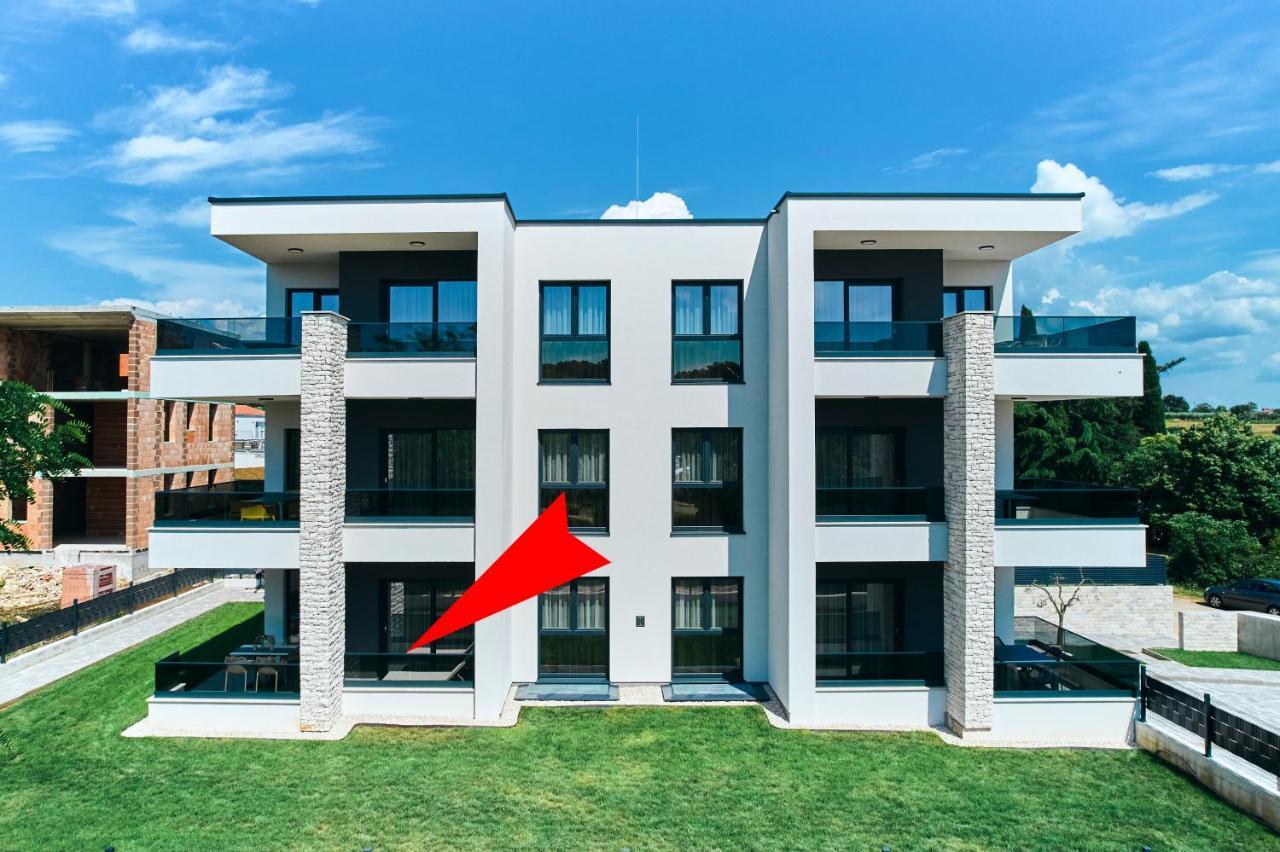 Apartments San Maris 乌马格 外观 照片