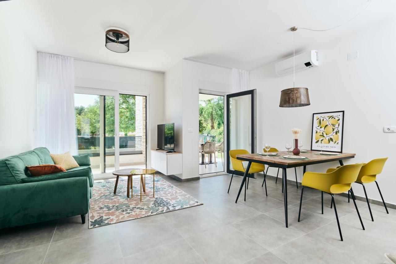 Apartments San Maris 乌马格 外观 照片