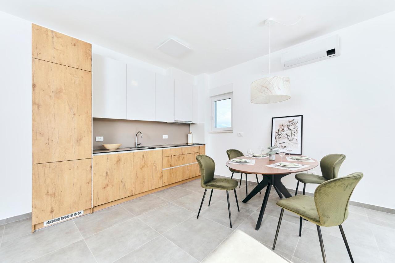 Apartments San Maris 乌马格 外观 照片