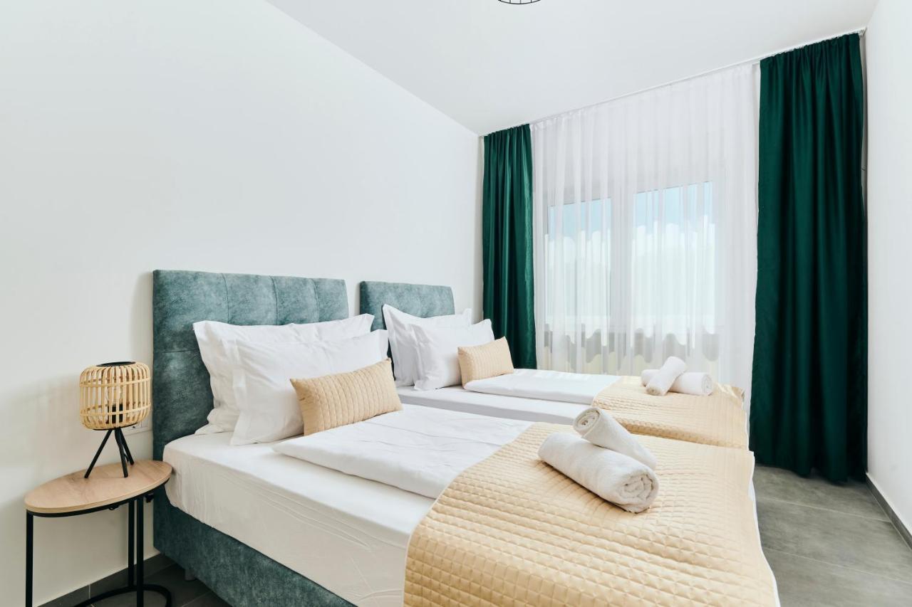 Apartments San Maris 乌马格 外观 照片