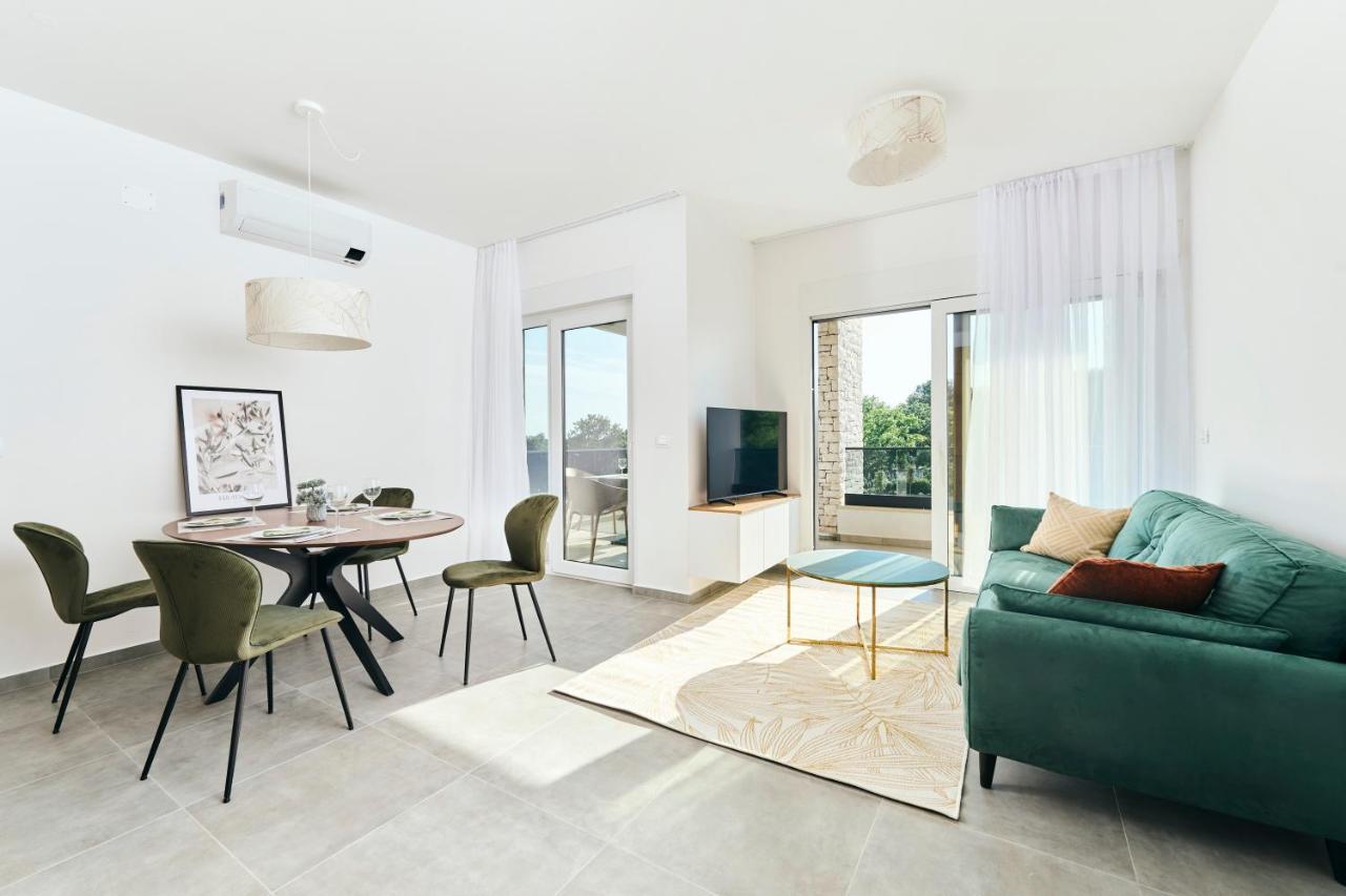 Apartments San Maris 乌马格 外观 照片