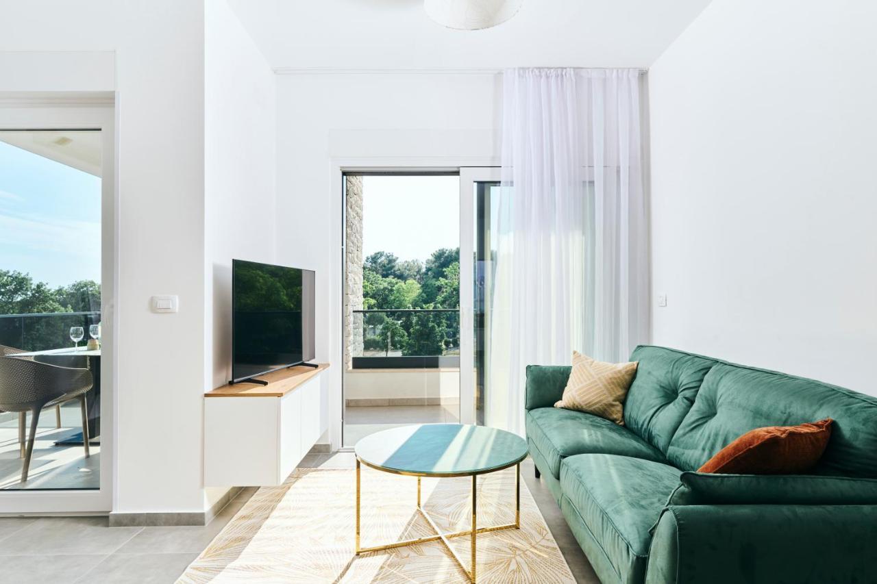 Apartments San Maris 乌马格 外观 照片