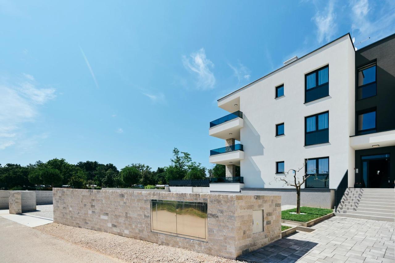 Apartments San Maris 乌马格 外观 照片