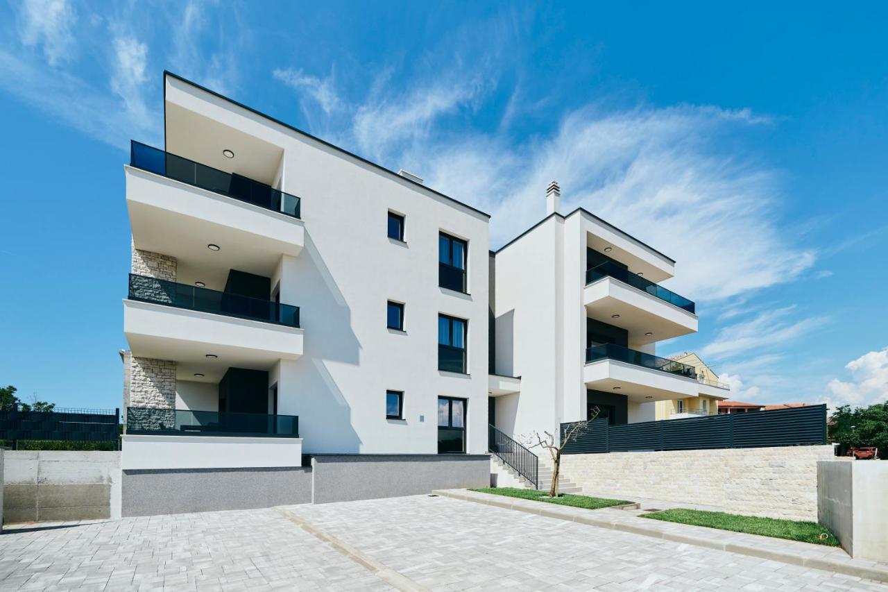 Apartments San Maris 乌马格 外观 照片