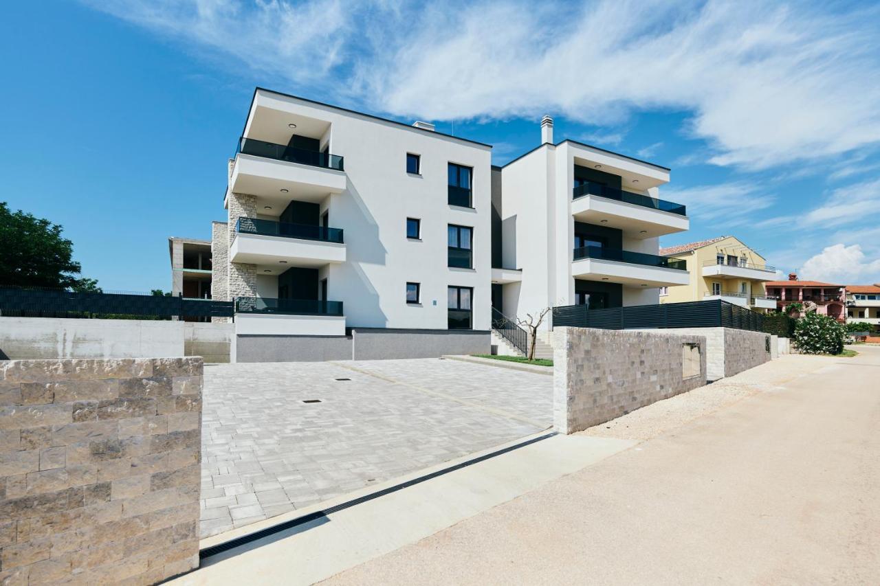 Apartments San Maris 乌马格 外观 照片